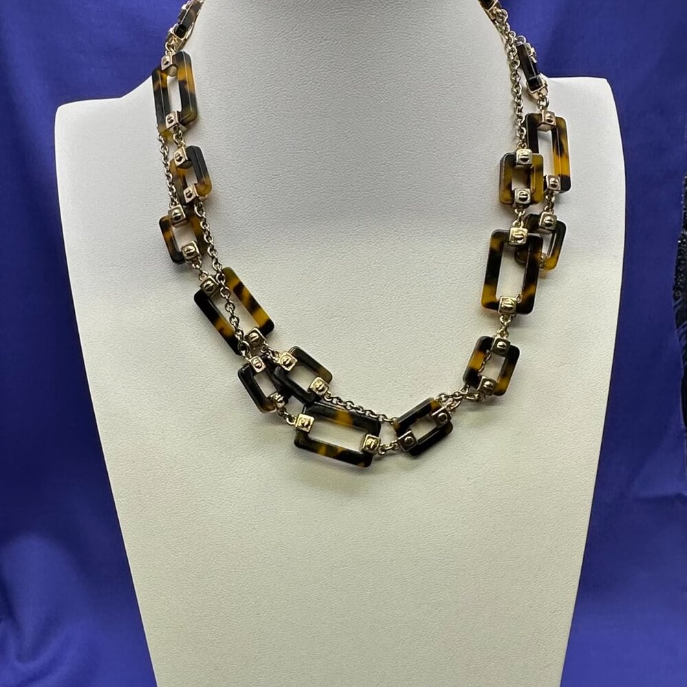 Ralph Lauren Tortoise and Silver Chain Necklace - Picture 9 of 14